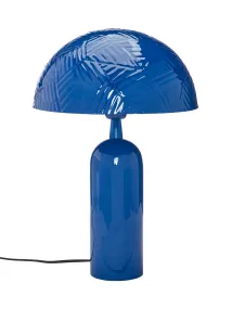 Carter 45cm Blauw tafellamp Van PR Home - afwerking, de kap heeft een diameter van 31 cm en is voorzien van een decoratief gehamerd patroon.