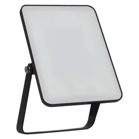 Floodlight Essential 20W Zwart Van Ledvance - De witte satijnen matte diffuser zorgt voor een homogeen en niet-verblindend licht, waardoor er een aangenaam licht ontstaat zonder scherpe schaduwen.