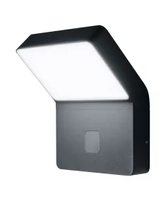 Wide Sensor Donkergrijs buitenlamp Van Ledvance - Med sin stilrena design och effektiva funktionalitet &auml;r Wide Sensor det perfekta valet f&ouml;r att b&aring;de belysa och s&auml;kerst&auml;lla ditt utomhusomr&aring;de.