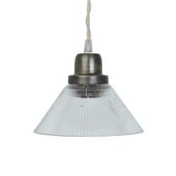 Gunilla Klein Ø16 Transparant raamlamp Van Strömshaga - De lamp heeft geen aansluiting op de muur of het plafond, u kiest dus zelf waar u hem op wilt aansluiten.