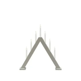 Candelabra 7 Lights Grijs Van Konstsmide - De klassieke piramidevorm wordt gecombineerd met een minimalistisch design, waardoor het een perfect interieurdetail is in zowel traditionele als moderne woningen.