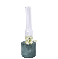 Kerosene lamp elvira small Groente Van Strömshaga - De lamp is gemaakt van 50-60% gerecycled glas en past bij lont artikelnummer 116210 en artikelnummer 139410G of 121800G.