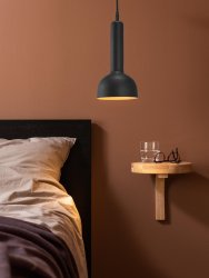 Bainbridge Ø15 Zwart raamlamp Van PR Home - De Bainbridge plafond-/raamlamp is een stijlvolle hanglamp van gegoten metaal.