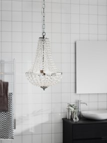 Gränsö Ø30 Chroom badkamerlamp Van Markslöjd - Border is een elegante plafondkroonluchter met een diameter van 30 cm, ideaal voor zowel de badkamer als de woonkamer.