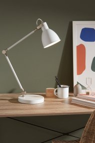 House 62cm Wit bureaulamp Van Markslöjd - House combineert functionaliteit en design, waardoor het een uitstekende keuze is voor op de werkplek.