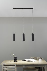 Costilla 68cm Grijs hanglamp Van Markslöjd - De plafondlamp geeft een aangenaam algemeen licht en heeft een eenvoudig ontwerp dat in de meeste huizen past.