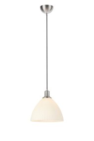 Ro Ø28 Wit hanglamp Van Markslöjd - Ro is een stijlvolle hanglamp die elegante metalen details in een satijnnikkel afwerking combineert met een prachtig geribbelde witte glazen kap.