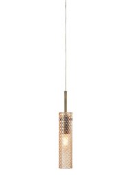 Vibia Ø5 Amber raamlamp Van Markslöjd - De lange, smalle ophanging met een antieke messing afwerking complementeert de warme kleur van het glas en versterkt de klassieke uitstraling van de lamp.