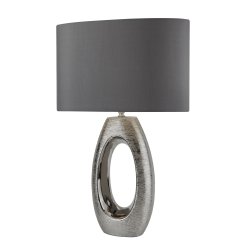 Artisan 60cm Chroom tafellamp Van Searchlight - Deze exclusieve tafellamp combineert een unieke, spiegelende voet met een metalen afwerking met een elegante grijze kap.
