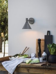 MiniTripp Grijs buitenlamp Van PR Home - Met E27-fitting, geschikt voor gebruik met zowel traditionele gloeilampen als nieuwere LED-lichtbronnen, max.