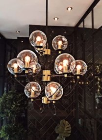 Perla 12 Ø78 Zwart/messing hanglamp Van Hallbergs - De afmetingen van de lamp zijn hetzelfde, alleen de buis is verkrijgbaar in verschillende lengtes die u zelf kunt kopen en aanpassen tijdens de montage.