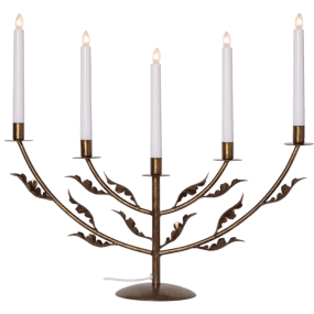 Grace Messing Van Star Trading - Een unieke kandelaar die een prachtig licht verspreidt in het donker en die jaar na jaar een klassieker zal worden.