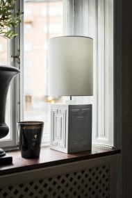 Stucco 48cm Mat wit lampenvoet Van Hallbergs - Stucco is een moderne lampenvoet met een stijlvol design.