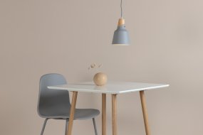 Rigel Ø16 Grijs hanglamp Van Venture Design - Met de Rigel plafondlamp haal je moderne en strakke verlichting in huis die in de meeste kamers en interieurstijlen past.
