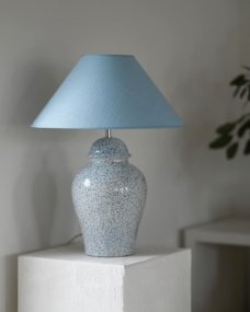 Ming 50cm Ljusblå lampenvoet Van Hallbergs - Ming passar fint p&aring; exempelvis en byr&aring;, ett sidobord eller i ett st&ouml;rre f&ouml;nster och blir en dekorativ detalj i rummet.