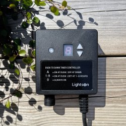 Lichtsensor Zwart Van Lightson - Voor een optimale levensduur adviseren wij u de transformator niet met meer dan 85% van de maximale capaciteit te belasten.