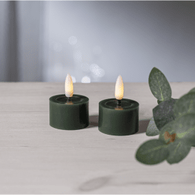 LED Theelichtje Flamme Flow Groente Van Star Trading - Het heeft een timerfunctie en wanneer de schakelaar aan staat, brandt de verlichting in de timermodus 6 uur aan en 18 uur uit, herhalend.