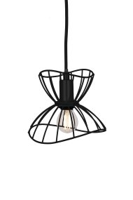 Ray Ø16 Zwart raamlamp Van Globen Lighting - Ray is een metalen raamlamp met een organische, zacht golvende vorm.