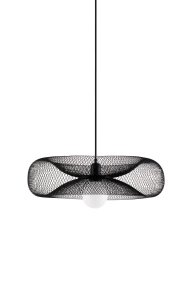 Torus Ø50 Zwart Van Globen Lighting - Torus &auml;r en luftig och mjuk pendel tillverkad av galvaniserat svart metalln&auml;t.