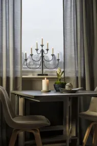 Candelabra 7 Lights Chroom Van Konstsmide - Het klassieke design met de zeven lampen en decoratieve details zorgt voor een tijdloos en luxe gevoel.