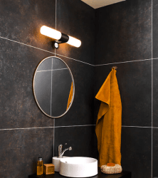 Cosenza 44cm Zwart badkamerlamp Van Aneta Lighting - De dubbele wandlamp COSENZA is een moderne en functionele verlichtingsoplossing voor badkamers en vochtige ruimtes.