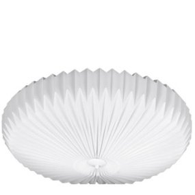 Linn Ø70 Wit Van CO Bankeryd - Linn is een ideale keuze voor wie op zoek is naar een decoratieve en functionele verlichtingsoplossing die uw plafond een artistieke oppepper geeft.