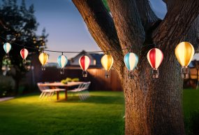 Balloon Veelkleurig solarlamp Van Globo Lighting - En unik och st&auml;mningsfull detalj som ger utomhusmilj&ouml;n en lekfull och elegant touch!