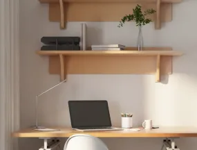 Carlo 40cm Nikkel bureaulamp Van Globo Lighting - Den inbyggda dimmerfunktionen l&aring;ter dig anpassa ljusstyrkan, medan touchstr&ouml;mbrytaren g&ouml;r anv&auml;ndningen smidig - idealisk f&ouml;r moderna hem d&auml;r b&aring;de funktion och estetik &auml;r viktiga.