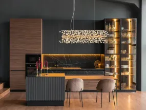 Katrina 90cm Goud kristal Van Globo Lighting - Katrina &auml;r en elegant rektangul&auml;r kristallkrona i gyllene metall med gnistrande K9-kristaller som skapar en sofistikerad och lyxig atmosf&auml;r i ditt hem.