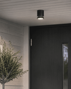 Cirkum Ø12 Zwart Van Lampan - De IP54-classificatie betekent dat de lamp bestand is tegen vocht en stof, waardoor het een uitstekende keuze is voor vochtige ruimtes en andere ruimtes waar functionaliteit en duurzaamheid belangrijk zijn.