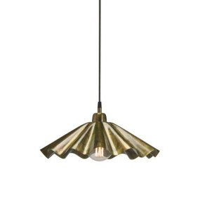 Aira Ø40 Messing hanglamp Van PR Home - De gebrande messing afwerking zorgt voor een warme en gezellige gloed.