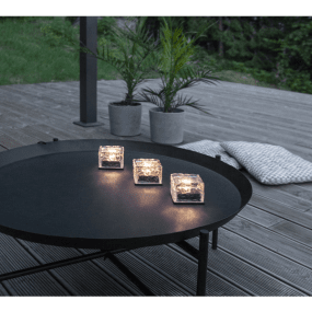 Icecube 3 Stuks Transparant solarlamp Van Star Trading - Gemaakt van plastic met een structuur die ijs nabootst, wat zorgt voor een effectieve en unieke verlichting.