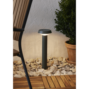 Casa 45cm Groente solarlamp Van Star Trading - De bolderpaal heeft ingebouwde ledverlichting die een gezellig, warm wit licht van 50 lumen uitstraalt.