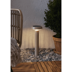 Casa 45cm Beige solarlamp Van Star Trading - De bolderpaal heeft ingebouwde ledverlichting die een gezellig, warm wit licht van 50 lumen uitstraalt.