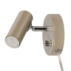 Mini Noga leeslamp Van Oriva - Hij heeft een verplaatsbare spot en een schakelaar met ingebouwde dimmer op de wandplaat, waarmee u de lichtsterkte eenvoudig kunt aanpassen voor optimale verlichting.