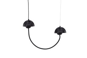 Lyckorna 55cm Zwart hanglamp Van Venture Design - De lampen hebben een afgerond plafond dat een aangenaam licht in de kamer verspreidt.