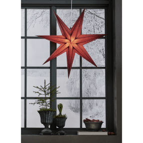 Holly Ø75 ROOD Van Star Trading - De ster zorgt voor een kerstsfeer in huis en heeft een mooi kralenpatroon dat een aangename gloed geeft.