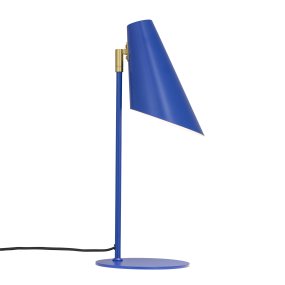 Cale 50cm Donkerblauw bureaulamp Van Dyberg Larsen - Ideaal om uw bureau of bijzettafel een vleugje kleur en persoonlijkheid te geven en tegelijkertijd gericht en comfortabel licht te bieden tijdens het lezen of werken.