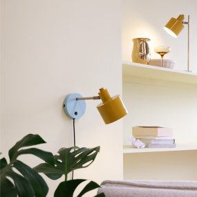 Ocean Veelkleurig leeslamp Van Dyberg Larsen - De Ocean wandlamp van Dyberg Larsen is een door de jaren 50 geïnspireerde lamp met een charmant retrodesign en een modern tintje.