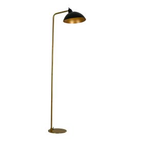 Futura Messing vloerlamp Van Dyberg Larsen - Het zwarte oppervlak en de antieke messingkleurige binnenkant van de lampenkap verspreiden een warm licht en creëren een gezellige sfeer in huis.