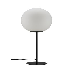 Princess 48cm Zwart tafellamp Van Dyberg Larsen - De Princess tafellamp heeft een tijdloos en minimalistisch design met een matte opaalwitte glazen kap en een zwarte metalen voet.