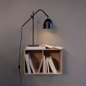 Easton 56cm Zwart bureaulamp Van Dyberg Larsen - De Easton-serie heeft een rustig en verfijnd design dat in elk modern interieur past.
