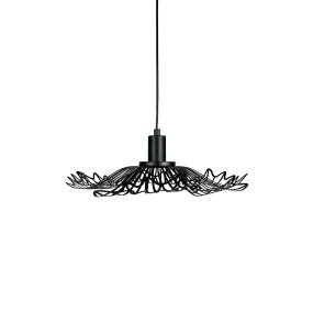 Flora Ø40 Matzwart hanglamp Van Dyberg Larsen - Finns i tv&aring; eleganta varianter: matt svart, med en industriell fransk k&auml;nsla, och p&auml;rlvitt, som kombinerar romantisk bohemstil med en minimalistisk touch.