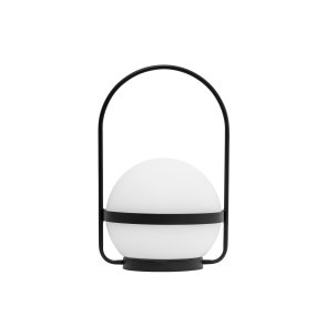 Summer 25cm Zwart Van Dyberg Larsen - Summer is een oplaadbare LED-lamp die u via een zonnepaneel of USB kunt opladen en die u licht geeft wanneer u dat nodig hebt.