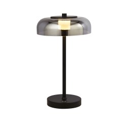 Frisbee 40cm Zwart tafellamp Van Searchlight - Dankzij het unieke, futuristische design en de metalen kap verspreidt de lamp een aangenaam en zacht licht, wat een ontspannen sfeer creëert.