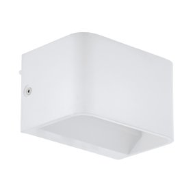 Sania 13cm Wit wandlamp Van Eglo - Perfect voor in de hal, langs de trap of in andere doorgangen waar u discrete en functionele verlichting wenst.