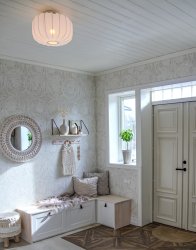 Madame Ø38 Wit plafondlamp Van Aneta Lighting - Madame plafondlamp met decoratieve, geplooide textielen kap in het wit.