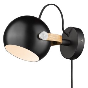 D.C Ø12 Zwart leeslamp Van Halo Design - Het gefineerde eikenhouten frame speelt ook een belangrijke rol bij de rotatie en de hoek van de kap, zodat het licht zich daar verspreidt waar u het wilt hebben.