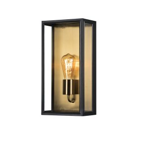 Carpi Messing buitenlamp Van Konstsmide - Deze moderne wandlamp combineert industriële esthetiek met een elegante touch en is een perfecte aanvulling op uw gevel.