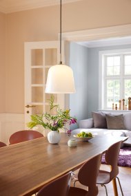Room 49 Ø30 Antiek messing hanglamp Van Halo Design - Room 49 is de lampenserie die Scandinavisch design en functionaliteit combineert in een exclusief meesterwerk.
